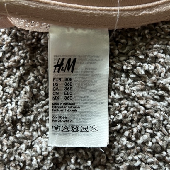 H&M Size 36E Underwire Bra - Picture 4 of 5